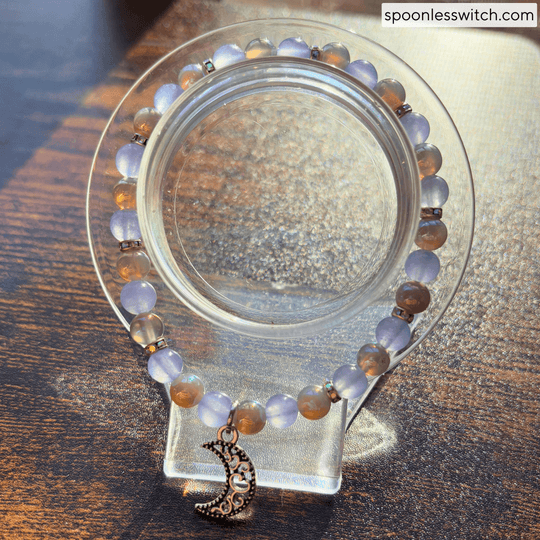 Gray Agate & Amethyst Dyed Quartzite Moon Bracelet